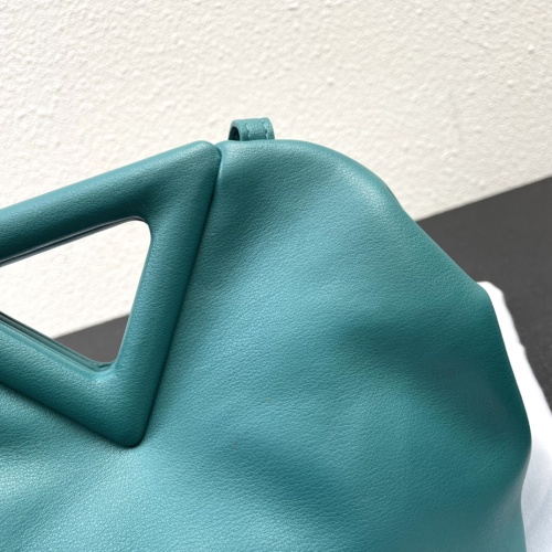 Replica Bottega Veneta BV AAA Quality Messenger Bags For Women #1038631 $105.00 USD for Wholesale