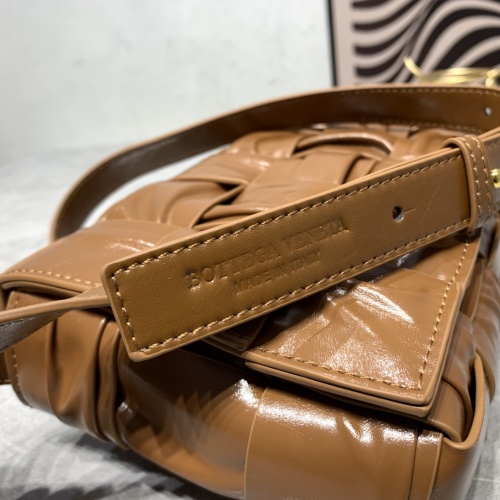 Replica Bottega Veneta BV AAA Quality Messenger Bags For Women #1038643 $102.00 USD for Wholesale