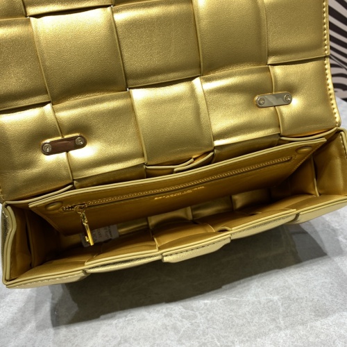 Replica Bottega Veneta BV AAA Quality Messenger Bags For Women #1038650 $108.00 USD for Wholesale