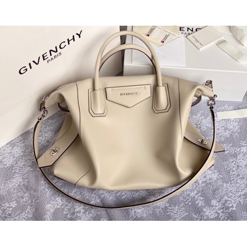 Replica Givenchy AAA Quality Handbags For Women #1038852 $240.00 USD for Wholesale