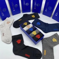 $27.00 USD Versace Socks #1035542