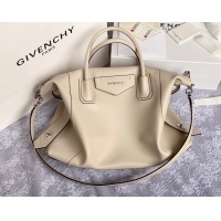 $240.00 USD Givenchy AAA Quality Handbags For Women #1038852