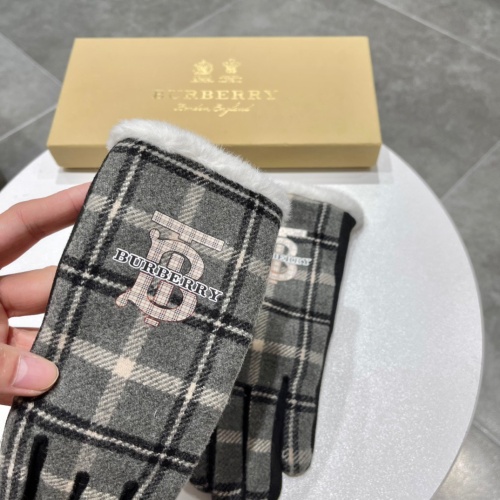 Replica Burberry Gloves #1044876 $42.00 USD for Wholesale