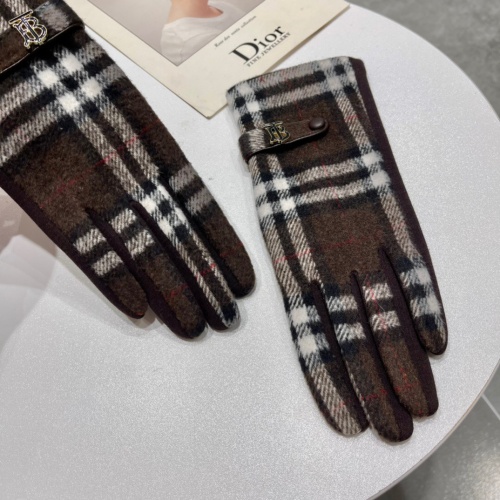 Replica Burberry Gloves For Women #1046994 $38.00 USD for Wholesale