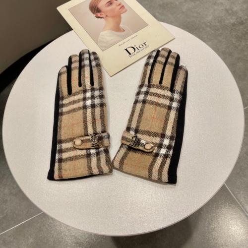 Replica Burberry Gloves For Women #1046996 $38.00 USD for Wholesale