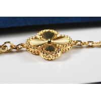 $39.00 USD Van Cleef & Arpels Bracelet For Women #1050515