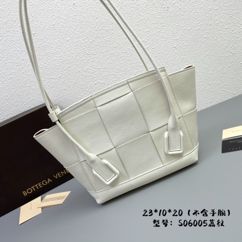 Replica Bottega Veneta BV AAA Quality Handbags For Women #1057220 $115.00 USD for Wholesale