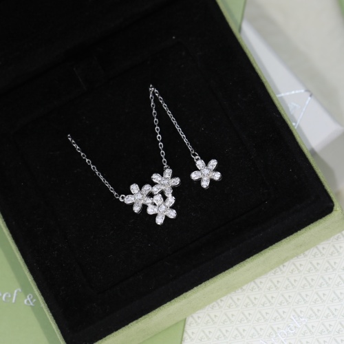 Replica Van Cleef & Arpels Necklaces For Women #1062265 $39.00 USD for Wholesale