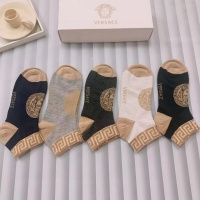 $29.00 USD Versace Socks #1055534