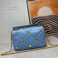$108.00 USD Valentino AAA Quality Messenger Bags For Women #1057186