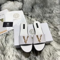 $80.00 USD Versace Slippers For Women #1074604