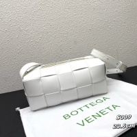 Bottega Veneta BV AAA Quality Messenger Bags For Women #1077150