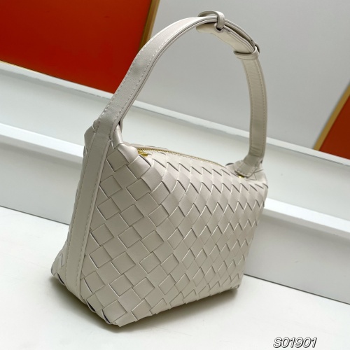 Replica Bottega Veneta BV AAA Quality Handbags For Women #1115212 $96.00 USD for Wholesale