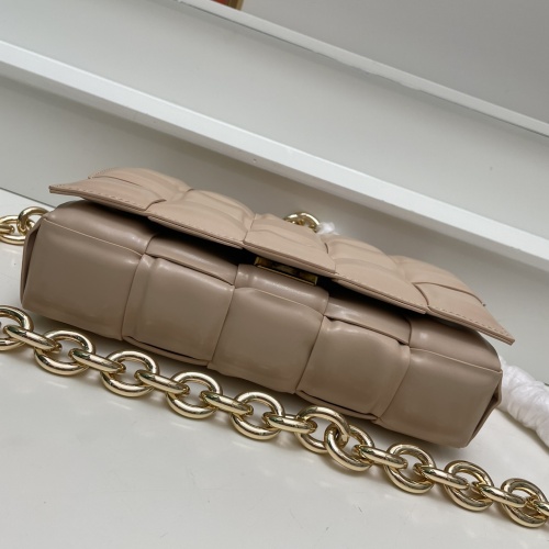 Replica Bottega Veneta BV AAA Quality Messenger Bags For Women #1115254 $105.00 USD for Wholesale