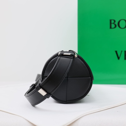 Replica Bottega Veneta BV AAA Quality Messenger Bags For Women #1125422 $98.00 USD for Wholesale