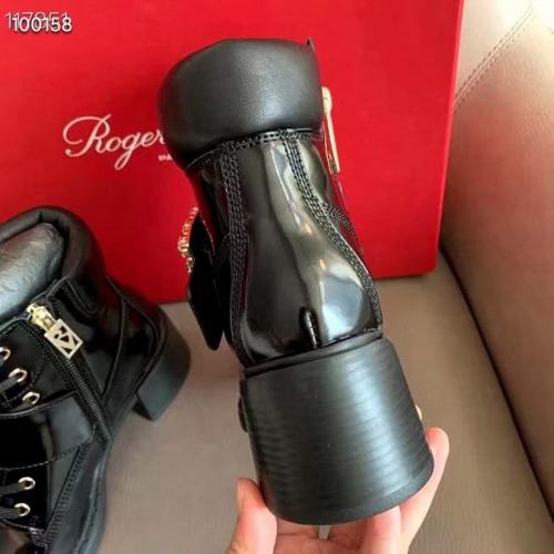 Replica Roger Vivier Boots For Women #1143842 $112.00 USD for Wholesale