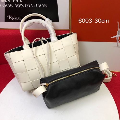 Replica Bottega Veneta BV AAA Quality Handbags For Women #1144135, $122.00 USD, [ITEM#1144135], Replica Bottega Veneta BV AAA Handbags outlet from China