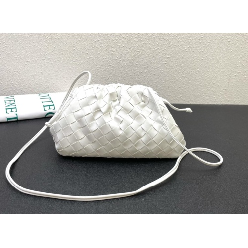 Replica Bottega Veneta BV AAA Quality Messenger Bags For Women #1144230 $122.00 USD for Wholesale