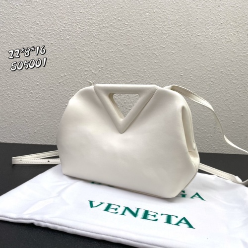 Replica Bottega Veneta BV AAA Quality Messenger Bags For Women #1144246 $105.00 USD for Wholesale