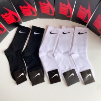 $29.00 USD Nike Socks #1135698