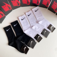 $29.00 USD Nike Socks #1135698