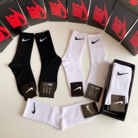 $29.00 USD Nike Socks #1135698