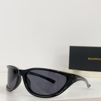 $64.00 USD Balenciaga AAA Quality Sunglasses #1142254