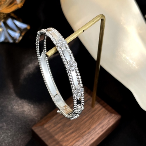 Replica Van Cleef & Arpels Bracelets #1145811 $82.00 USD for Wholesale