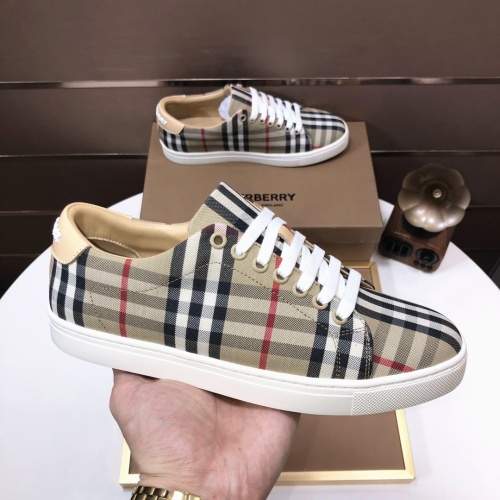 Replica Burberry Casual Shoes For Men #1149342 $80.00 USD for Wholesale