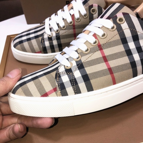Replica Burberry Casual Shoes For Men #1149342 $80.00 USD for Wholesale