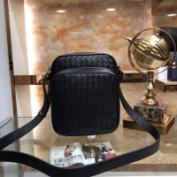 $160.00 USD Bottega Veneta AAA Man Messenger Bags #1148250