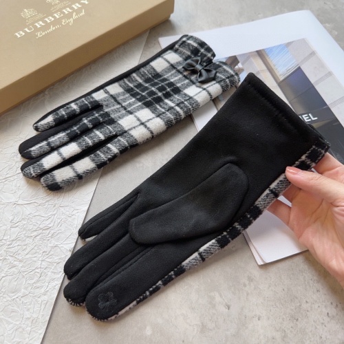 Replica Burberry Gloves For Women #1154984 $38.00 USD for Wholesale