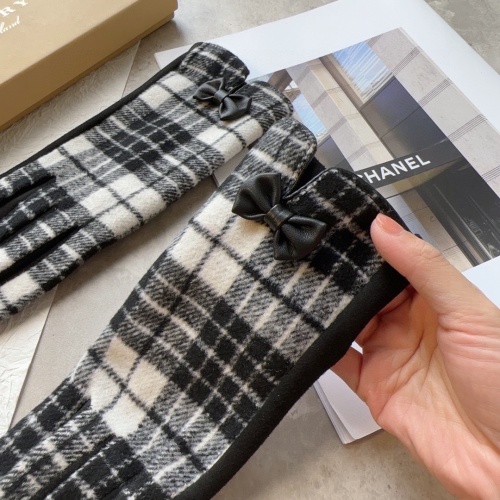 Replica Burberry Gloves For Women #1154984 $38.00 USD for Wholesale