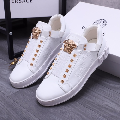 Replica Versace Casual Shoes For Men #1163607 $72.00 USD for Wholesale