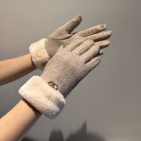 $39.00 USD Valentino Gloves For Women #1154977