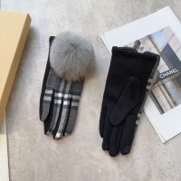 $40.00 USD Burberry Gloves #1154991