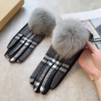 $40.00 USD Burberry Gloves #1154991