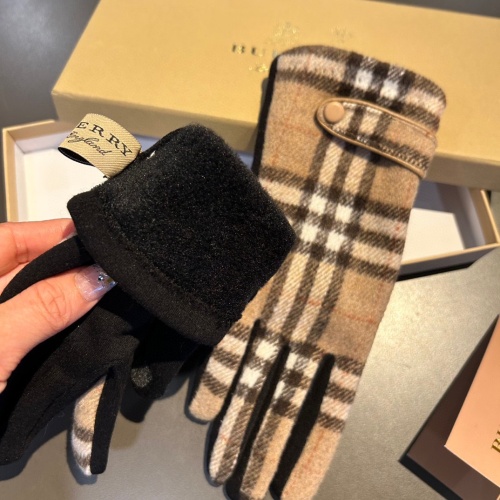 Replica Burberry Gloves For Women #1166712 $36.00 USD for Wholesale