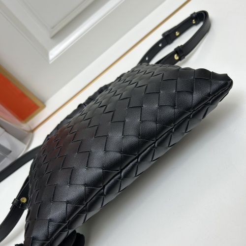Replica Bottega Veneta BV AAA Quality Messenger Bags For Women #1170953 $98.00 USD for Wholesale