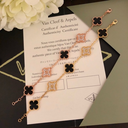 Replica Van Cleef & Arpels Bracelets For Women #1171015 $36.00 USD for Wholesale