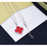 $17.00 USD Van Cleef & Arpels Necklaces For Women #1168358
