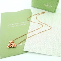 $27.00 USD Van Cleef & Arpels Necklaces For Women #1169460