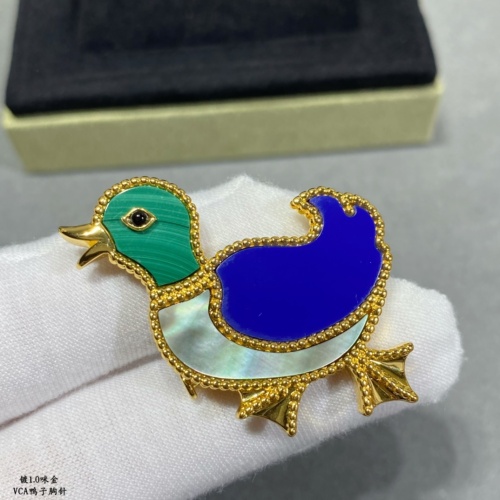 Replica Van Cleef &amp; Arpels Brooches For Women #1182483, $76.00 USD, [ITEM#1182483], Replica Van Cleef &amp; Arpels Brooches outlet from China