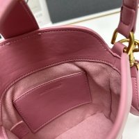 $92.00 USD Celine AAA Quality Messenger Bags For Women #1182272