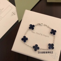 $39.00 USD Van Cleef & Arpels Bracelets For Women #1182845