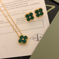 $45.00 USD Van Cleef & Arpels Jewelry Set For Women #1183251
