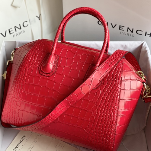 Replica Givenchy AAA Quality Handbags For Women #1185532 $190.00 USD for Wholesale
