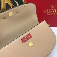 $112.00 USD Valentino AAA Quality Messenger Bags For Women #1185583