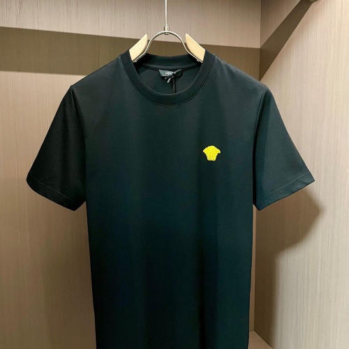 Replica Versace T-Shirts Short Sleeved For Unisex #1195319, $60.00 USD, [ITEM#1195319], Replica Versace T-Shirts outlet from China