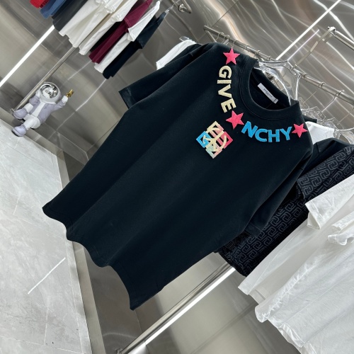 Replica Givenchy T-Shirts Short Sleeved For Unisex #1195624 $41.00 USD for Wholesale